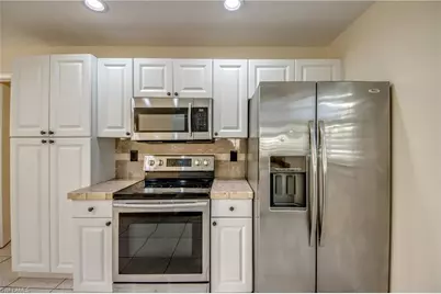 110 SE 13th Pl, Cape Coral, FL 33990 - Photo 21