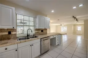 110 SE 13th Pl, Cape Coral, FL 33990 - Photo 23