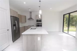 9041 Lamkin Cir, Labelle, FL 33935 - Photo 9