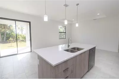 9041 Lamkin Cir, Labelle, FL 33935 - Photo 7