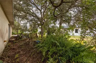 2406 E 23rd St, Alva, FL 33920 - Photo 27