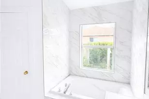 4504 Varsity Cir, Lehigh Acres, FL 33971 - Photo 7