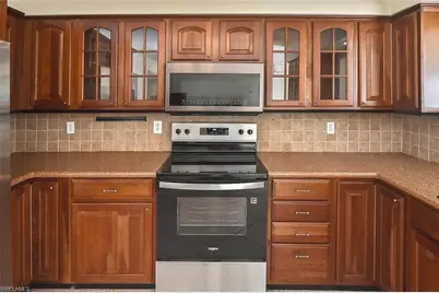 13511 Stratford Place Cir #302, Fort Myers, FL 33919 - Photo 11