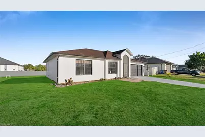 918 Acroft Ave, Lehigh Acres, FL 33971 - Photo 3