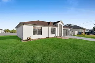 918 Acroft Ave, Lehigh Acres, FL 33971 - Photo 3