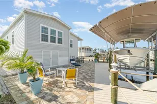 11511 Dogwood Ln, Fort Myers Beach, FL 33931 - Photo 7