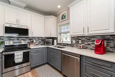 11511 Dogwood Ln, Fort Myers Beach, FL 33931 - Photo 15