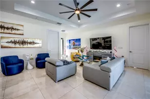 519 Trafalgar Pkwy, Cape Coral, FL 33991 - Photo 7