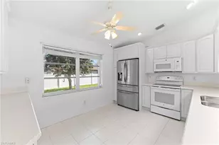 2218 SE 11th St, Cape Coral, FL 33990 - Photo 15