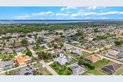 2218 SE 11th St, Cape Coral, FL 33990 - Photo 43