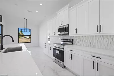 1501 NE 15th Ter, Cape Coral, FL 33909 - Photo 13