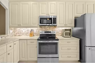 8103 Woodridge Pointe Dr, Fort Myers, FL 33912 - Photo 7