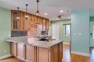 5824 Wild Fig Ln, Fort Myers, FL 33919 - Photo 7