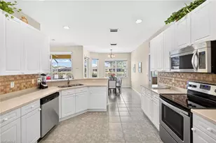 8912 Wellington Lakes Ct, Fort Myers, FL 33908 - Photo 7