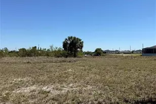 217 NW 19th Pl, Cape Coral, FL 33993 - Photo 7