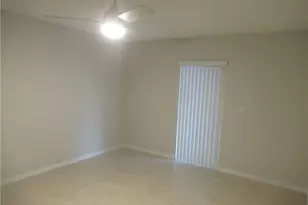 926 SE 8th St, Cape Coral, FL 33990 - Photo 5