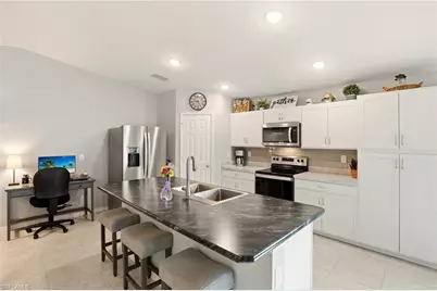 214 NE 24th Ter, Cape Coral, FL 33909 - Photo 7