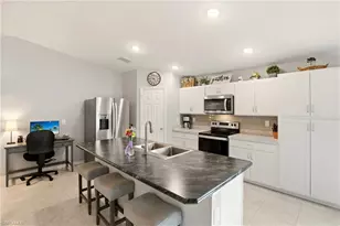 214 NE 24th Terrace, Cape Coral, FL 33909 - Photo 7