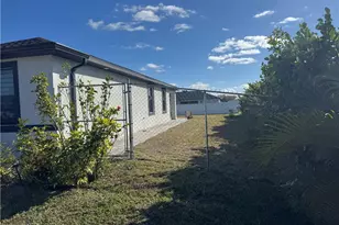 1004 Diplomat Pkwy W, Cape Coral, FL 33993 - Photo 29