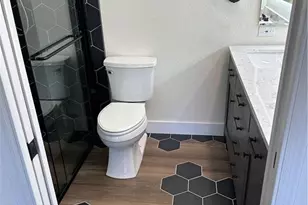 2205 NE 8th Pl, Cape Coral, FL 33909 - Photo 9