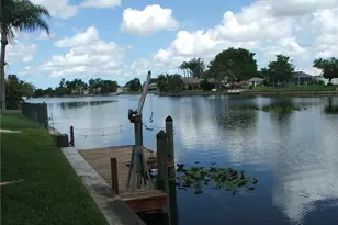 613 SE 21st St, Cape Coral, FL 33990 - Photo 3