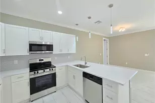 1219 Hibiscus Ave, Lehigh Acres, FL 33972 - Photo 9