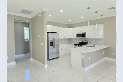 1219 Hibiscus Ave, Lehigh Acres, FL 33972 - Photo 5