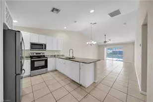 2032 NE 6th St, Cape Coral, FL 33909 - Photo 13