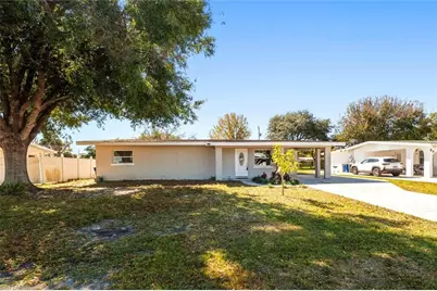 41 Victoria Dr, North Fort Myers, FL 33917 - Photo 1