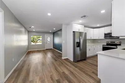 41 Victoria Dr, North Fort Myers, FL 33917 - Photo 9