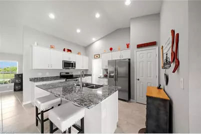 2805 NW 12th Ln, Cape Coral, FL 33993 - Photo 9