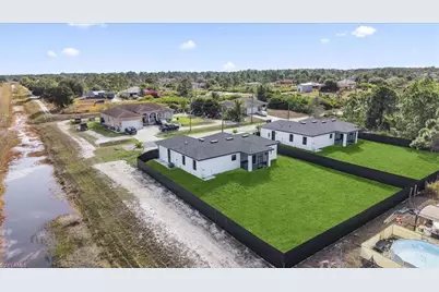 4607 Hanna Ave N, Lehigh Acres, FL 33971 - Photo 9