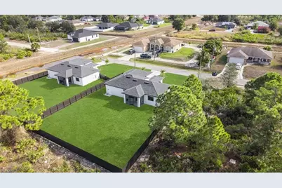 4607 Hanna Ave N, Lehigh Acres, FL 33971 - Photo 5