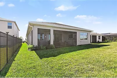 355 Spring Hill Lake Loop, Cape Coral, FL 33993 - Photo 17