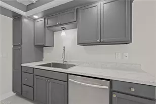 503 SE 16th Pl, Cape Coral, FL 33990 - Photo 13