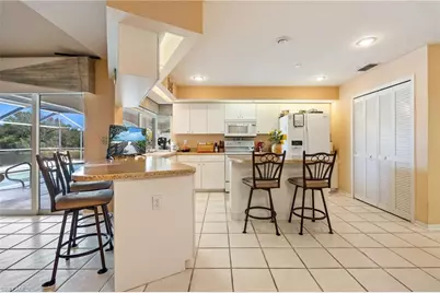 11701 Pinewood Lakes Dr, Fort Myers, FL 33913 - Photo 9