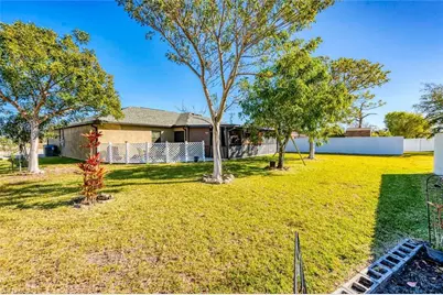 1826 SW Trafalgar Pkwy, Cape Coral, FL 33991 - Photo 33