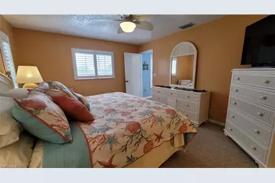 1126 SE 13th Ter, Cape Coral, FL 33990 - Photo 17