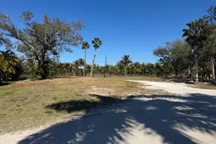 5960 Samoa Dr, Bokeelia, FL 33922 - Photo 3