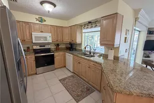 1115 SW 54th Ln, Cape Coral, FL 33914 - Photo 5