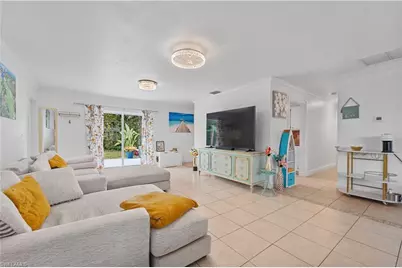 939 Bluebird St, Naples, FL 34104 - Photo 27