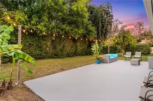 939 Bluebird St, Naples, FL 34104 - Photo 3