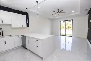 843 Duplex St E, Lehigh Acres, FL 33974 - Photo 7