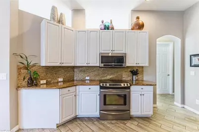 25413 Alicante Dr, Bonita Springs, FL 34134 - Photo 15