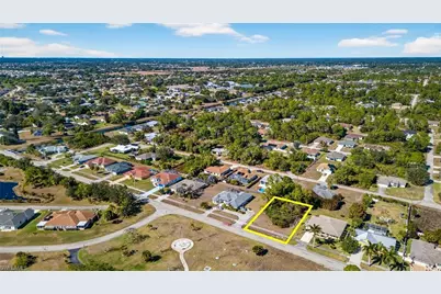 719 Milwaukee Blvd, Lehigh Acres, FL 33974 - Photo 1