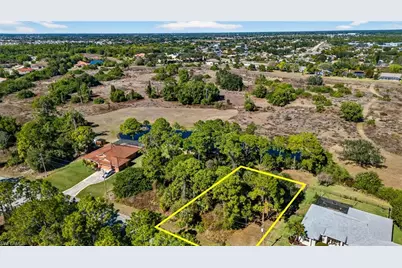 635 Parkdale Blvd, Lehigh Acres, FL 33974 - Photo 5