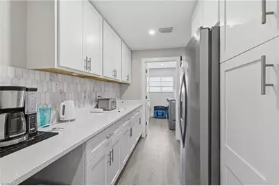 6807 Azalea Ln, Fort Myers, FL 33919 - Photo 15