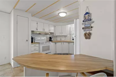 26060 Kings Rd, Bonita Springs, FL 34135 - Photo 9