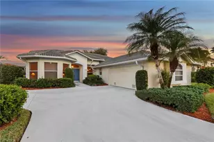 12793 Yacht Club Cir, Fort Myers, FL 33919 - Photo 3