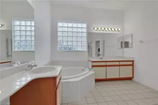 12793 Yacht Club Cir, Fort Myers, FL 33919 - Photo 21